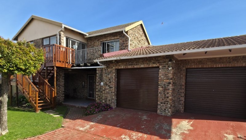 3 Bedroom Property for Sale in Wavecrest Eastern Cape